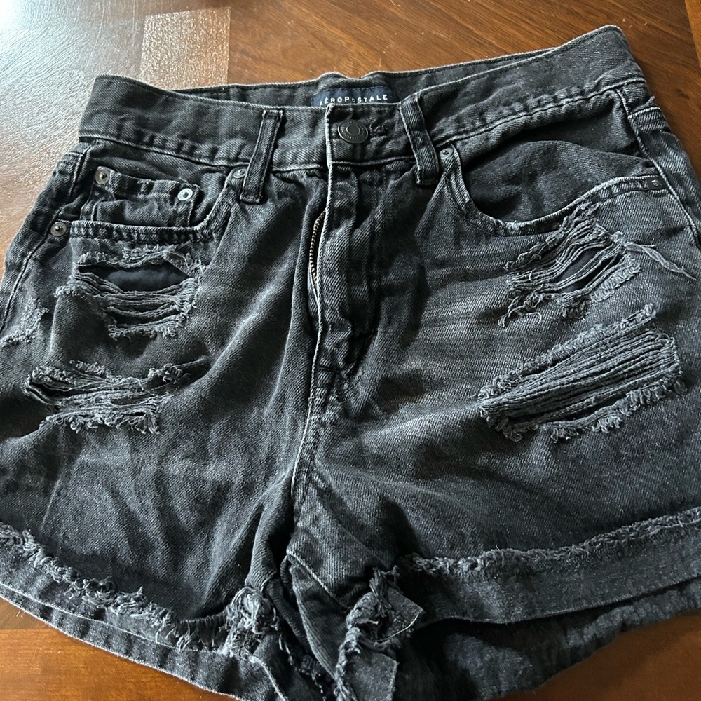 AéRopostale black denim mom short